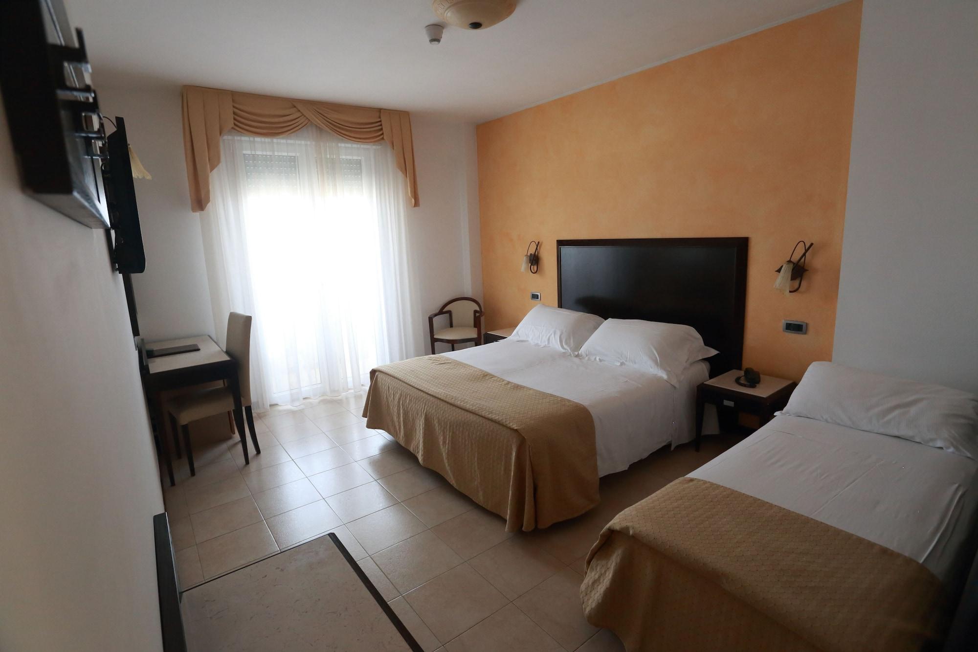 Hotel Du Soleil Rimini Bagian luar foto